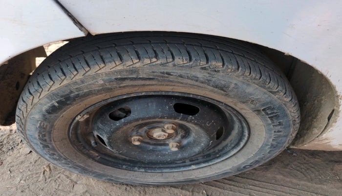 2017 Datsun Redi Go T, Petrol, Manual, 52,809 km, tyre