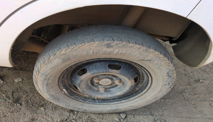 2017 Datsun Redi Go T, Petrol, Manual, 52,809 km, tyre