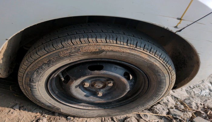 2017 Datsun Redi Go T, Petrol, Manual, 52,809 km, tyre