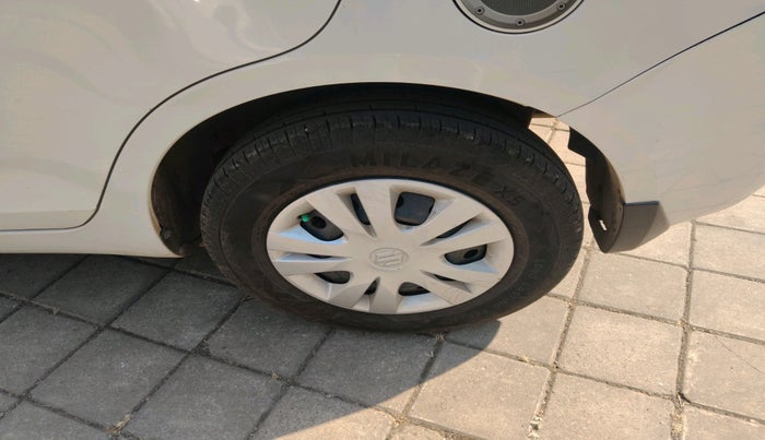 2013 Maruti Swift Dzire VDI, Diesel, Manual, 82,254 km, tyre
