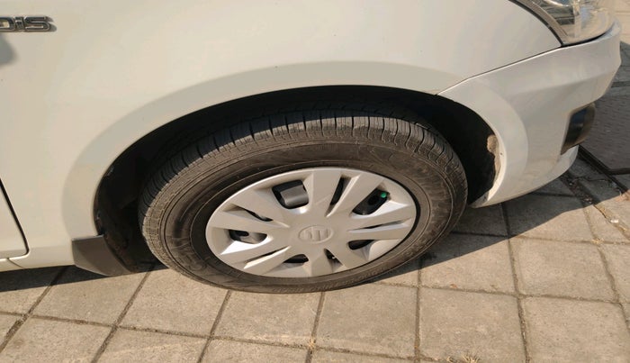 2013 Maruti Swift Dzire VDI, Diesel, Manual, 82,254 km, tyre
