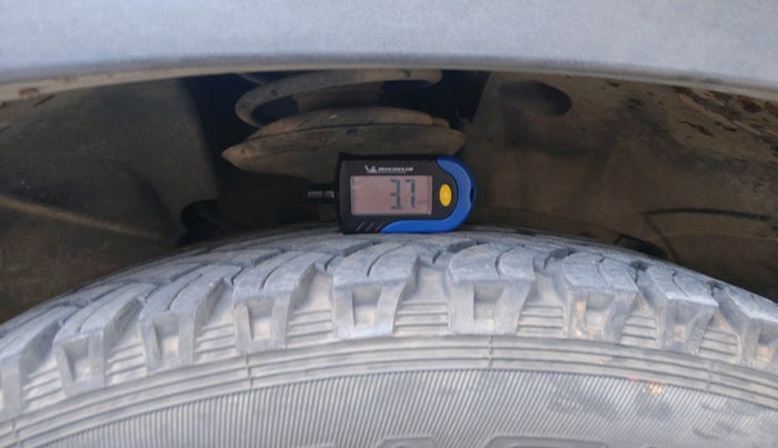 2019 Nissan Kicks XL 1.5, Petrol, Manual, 44,736 km, tyre