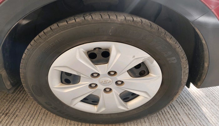 2018 Hyundai Creta E PLUS 1.6 PETROL, Petrol, Manual, 99,871 km, tyre