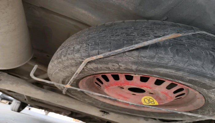 2019 Renault TRIBER RXT, Petrol, Manual, 1,02,345 km, tyre