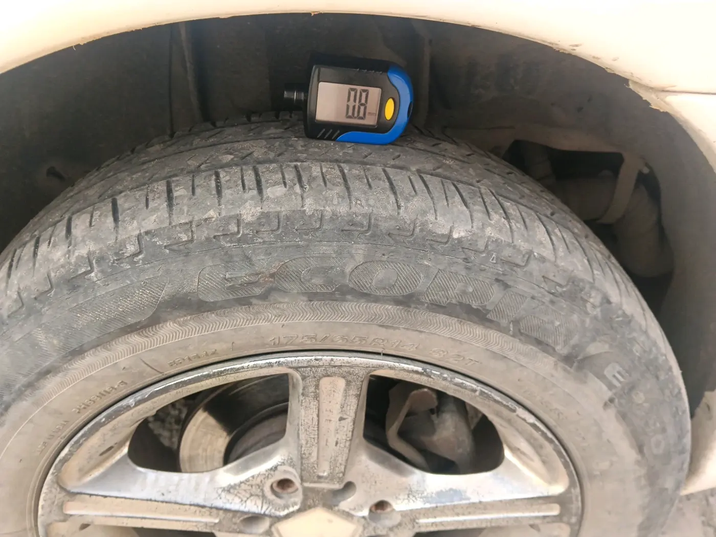 2010 Tata Indigo CS LX TDI, Diesel, Manual, 1,88,059 km, tyre