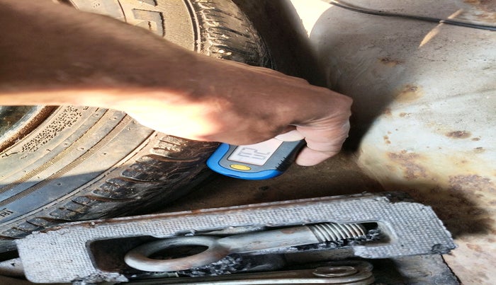 2014 Honda Amaze 1.5L I-DTEC S, Diesel, Manual, 1,37,237 km, tyre