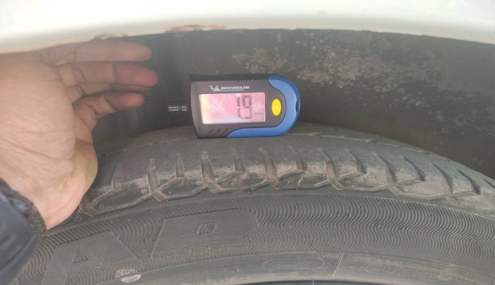 2015 Honda City 1.5L I-VTEC VX CVT, Petrol, Automatic, 1,08,843 km, tyre