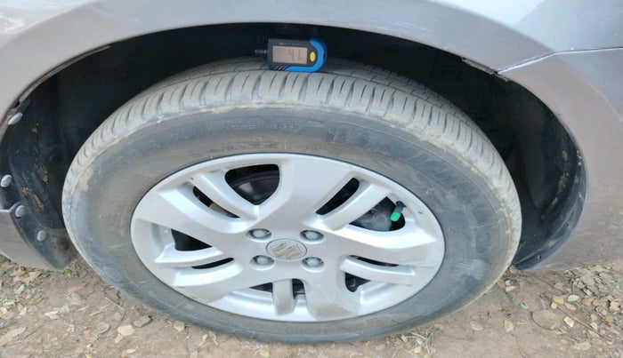 2013 Maruti Swift Dzire ZDI, Diesel, Manual, 2,14,792 km, tyre