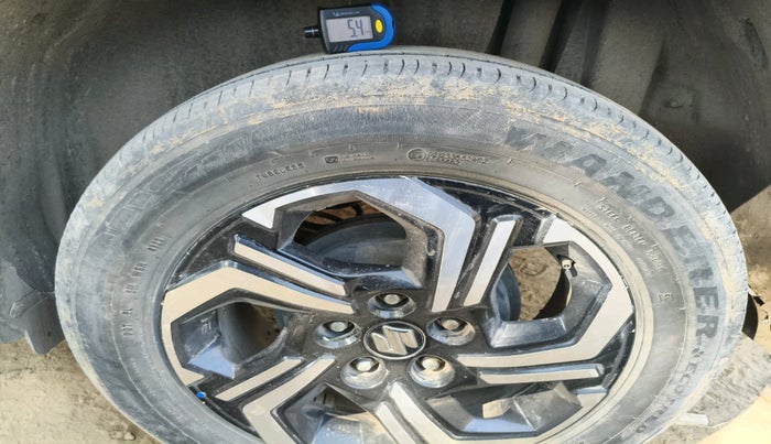 2023 Maruti BREZZA ZXI + SMART HYBRID, Petrol, Manual, 47,551 km, tyre