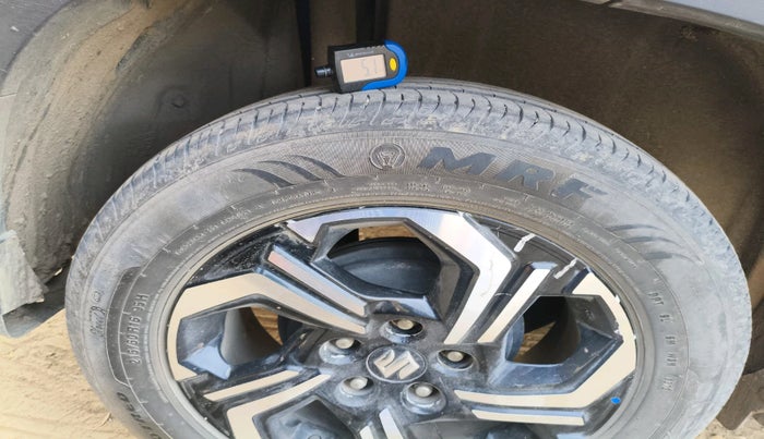 2023 Maruti BREZZA ZXI + SMART HYBRID, Petrol, Manual, 47,551 km, tyre