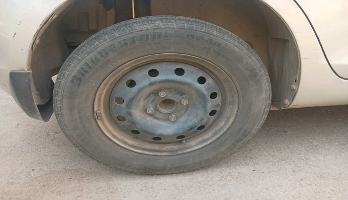 2015 Maruti Swift VDI, Diesel, Manual, 1,28,103 km, tyre