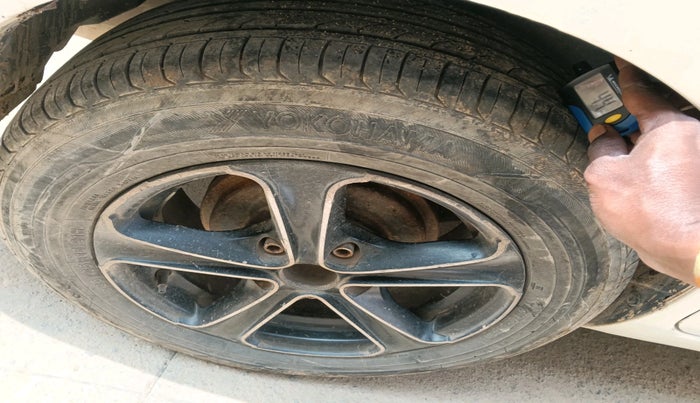 2012 Maruti Ertiga ZDI, Diesel, Manual, 1,42,506 km, tyre