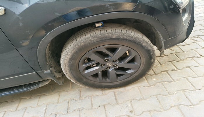 2022 Tata Harrier XTA PLUS 2.0L KRYOTEC HALO DARK EDITION , Diesel, Automatic, 50,395 km, tyre