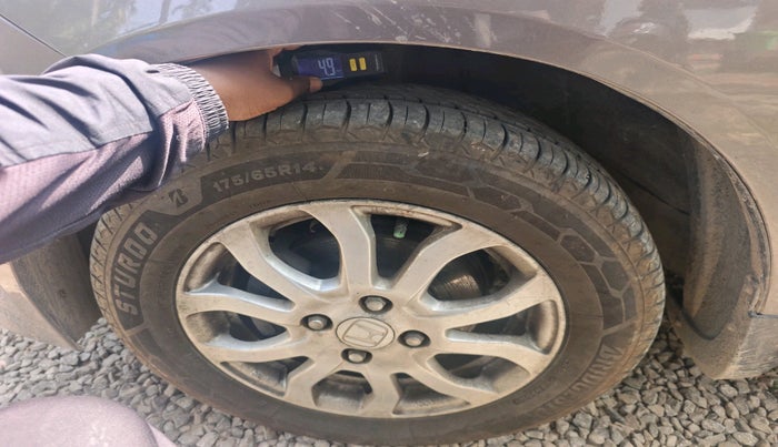 2015 Honda Amaze 1.2L I-VTEC VX, Petrol, Manual, 37,110 km, tyre