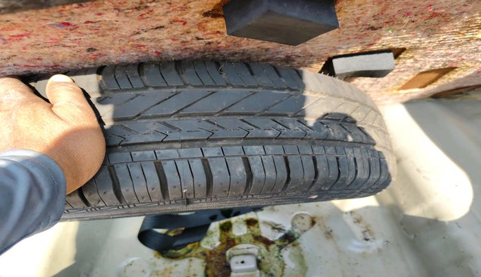 2015 Maruti Celerio VXI AMT, Petrol, Automatic, 71,886 km, tyre