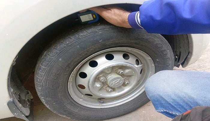 2012 Hyundai Eon ERA, Petrol, Manual, 55,774 km, tyre