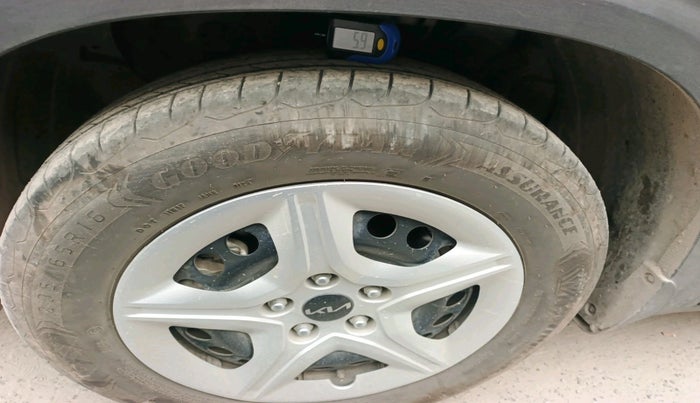 2024 KIA SELTOS  HTK 1.5 PETROL MT, Petrol, Manual, 10,701 km, tyre