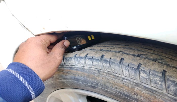 2011 Honda City 1.5L I-VTEC V MT, Petrol, Manual, 1,01,845 km, tyre