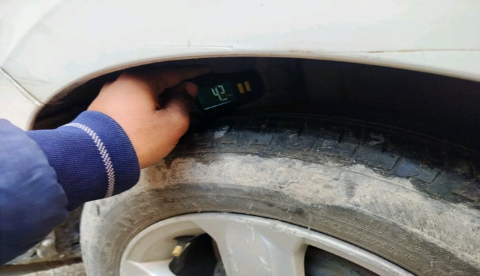 2011 Honda City 1.5L I-VTEC V MT, Petrol, Manual, 1,01,845 km, tyre