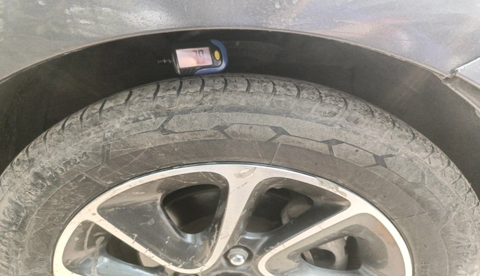 2017 Hyundai Grand i10 SPORTZ (O) AT 1.2 KAPPA VTVT, Petrol, Automatic, 42,767 km, tyre