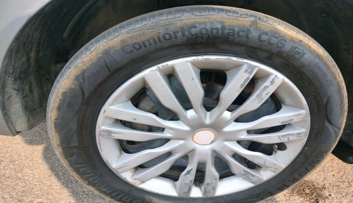 2018 Tata Tiago XZ PETROL, Petrol, Manual, 1,64,417 km, tyre