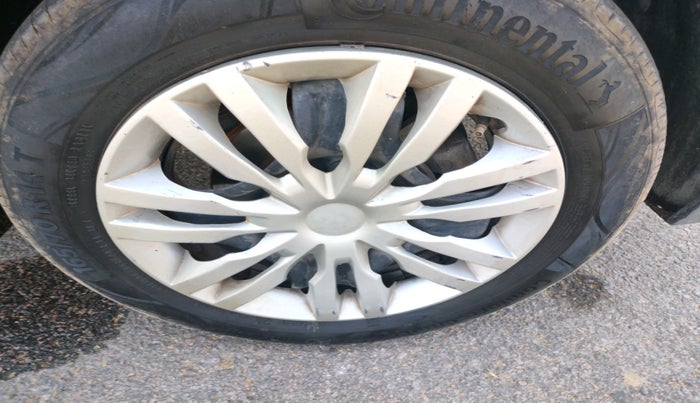 2018 Tata Tiago XZ PETROL, Petrol, Manual, 1,64,417 km, tyre