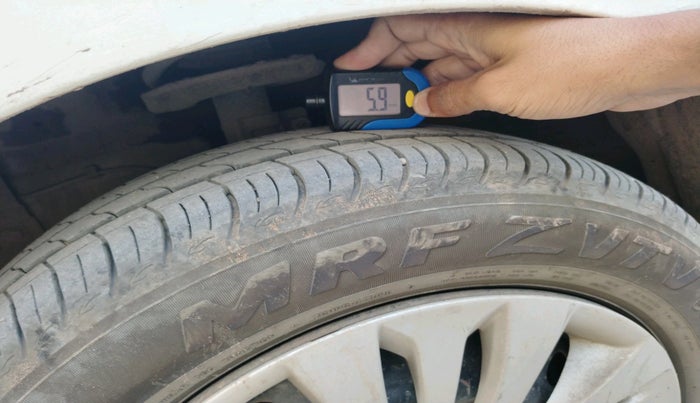 2013 Maruti Ertiga VDI, Diesel, Manual, 2,22,162 km, tyre