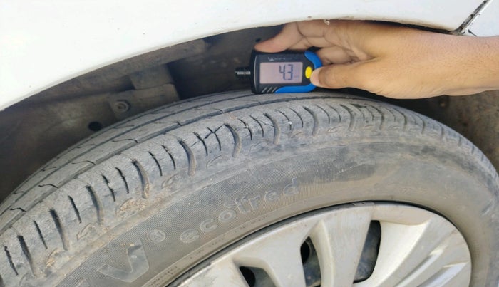 2013 Maruti Ertiga VDI, Diesel, Manual, 2,22,162 km, tyre