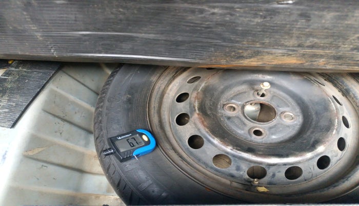 2012 Toyota Etios GD, Diesel, Manual, 1,99,125 km, tyre