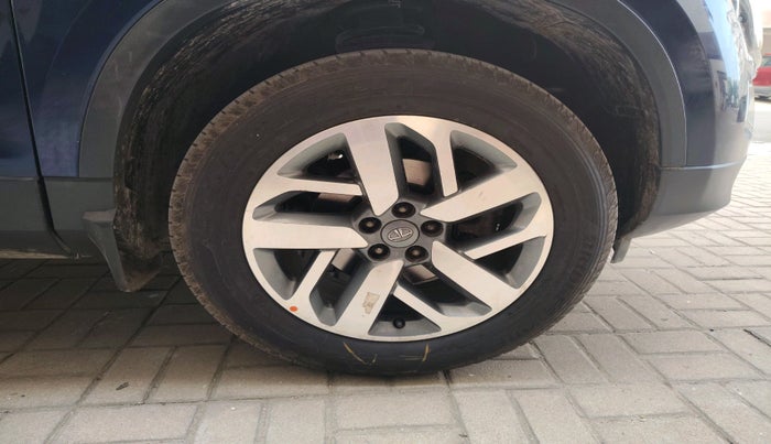 2021 Tata Safari XZA PLUS 6S, Diesel, Automatic, 30,005 km, tyre