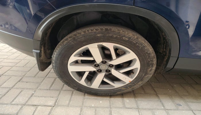 2021 Tata Safari XZA PLUS 6S, Diesel, Automatic, 30,005 km, tyre