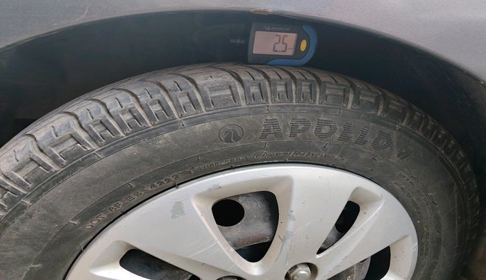 2012 Hyundai i10 MAGNA 1.1, Petrol, Manual, 74,370 km, tyre