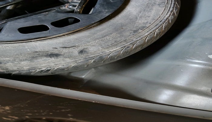 2012 Hyundai i10 MAGNA 1.1, Petrol, Manual, 74,370 km, tyre