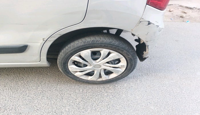 2011 Maruti Wagon R 1.0 VXI, Petrol, Manual, 83,684 km, tyre