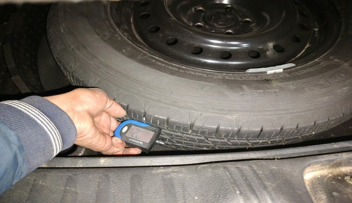 2017 Jeep Compass LIMITED 2.0 DIESEL, Diesel, Manual, 1,03,589 km, tyre