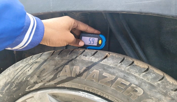 2019 Renault Kwid RXT 1.0 (O), Petrol, Manual, 1,08,088 km, tyre