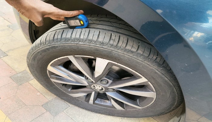 2023 Skoda SLAVIA STYLE 1.0L TSI AT, Petrol, Automatic, 41,884 km, tyre