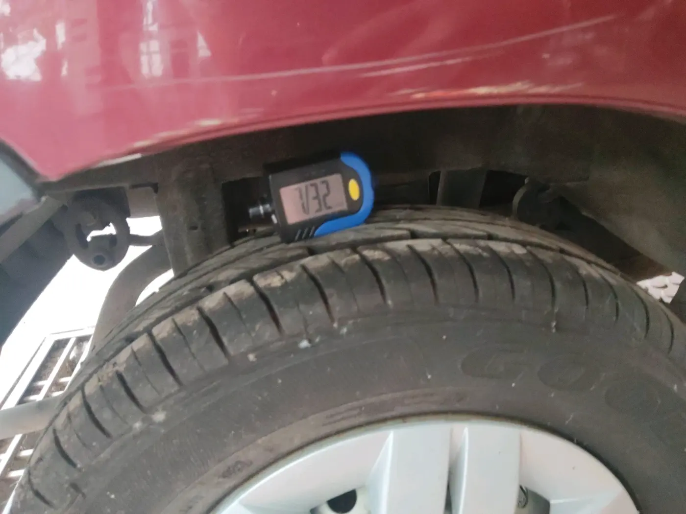 2011 Maruti Alto LXI, Petrol, Manual, 21,670 km, tyre