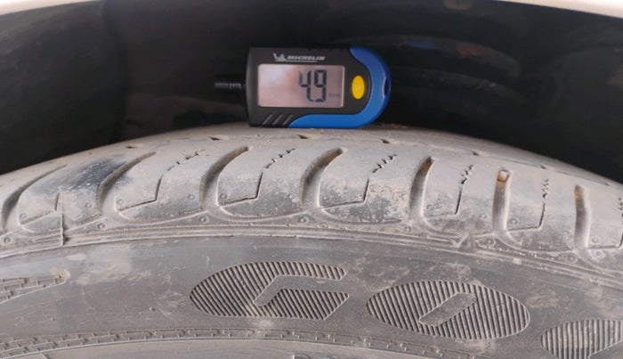 2014 Hyundai New Elantra 1.8 SX MT VTVT, Petrol, Manual, 74,860 km, tyre