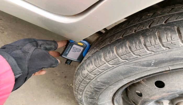 2015 Maruti Alto 800 LXI, Petrol, Manual, 25,466 km, tyre