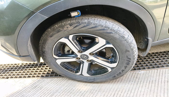 2021 Tata NEXON XZ PLUS PETROL SUNROOF, Petrol, Manual, 41,374 km, tyre