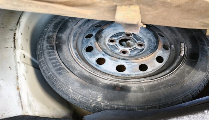 2012 Maruti Swift Dzire VDI, Diesel, Manual, 95,528 km, tyre