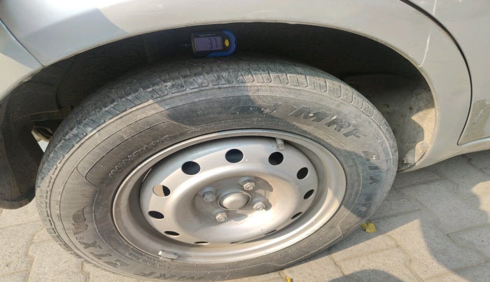 2014 Maruti Ritz VXI, Petrol, Manual, 94,920 km, tyre