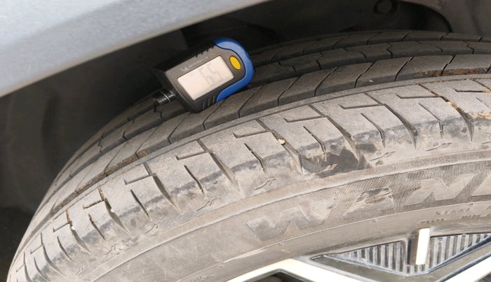 2023 Tata Safari ACCOMPLISHED PLUS DUAL TONE AT, Diesel, Automatic, 13,939 km, tyre