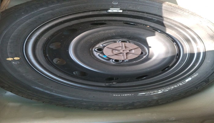 2021 Maruti IGNIS ZETA 1.2, Petrol, Manual, 47,208 km, tyre