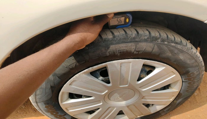 2011 Ford Figo ZXI 1.2 PETROL, Petrol, Manual, 1,00,440 km, tyre