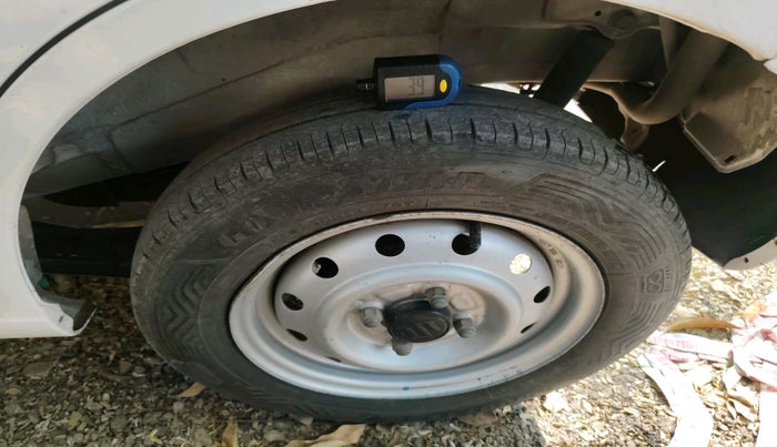 2017 Maruti Wagon R 1.0 LXI CNG, Petrol, Manual, 68,519 km, tyre