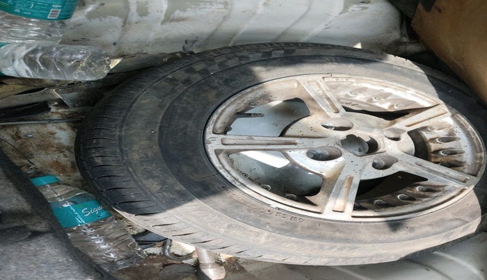 2011 Maruti Alto LXI, Petrol, Manual, 86,730 km, tyre