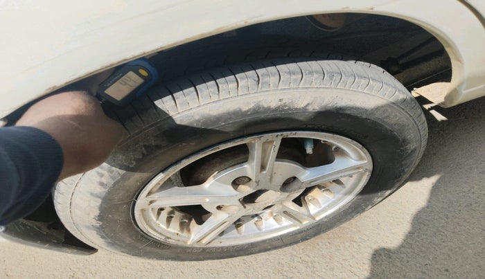 2011 Maruti Alto LXI, Petrol, Manual, 86,730 km, tyre