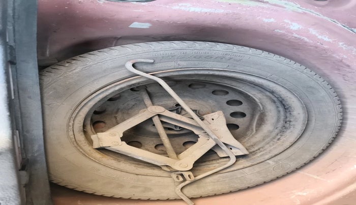 2011 Volkswagen Polo TRENDLINE 1.2L PETROL, Petrol, Manual, 98,000 km, tyre